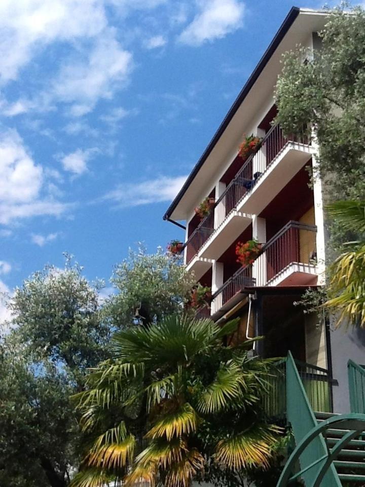 Emma Hotel 2*