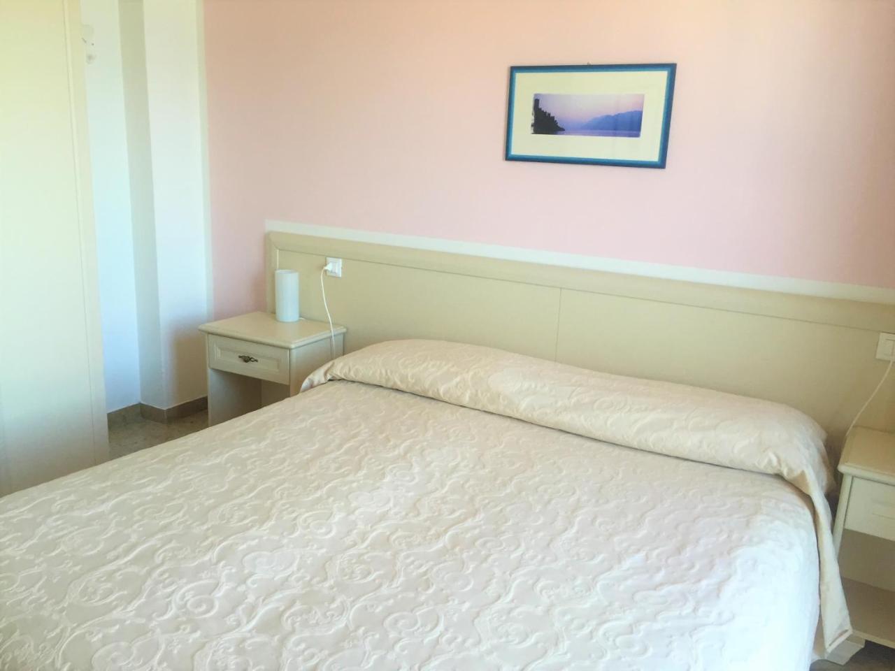 Emma Hotel 2*